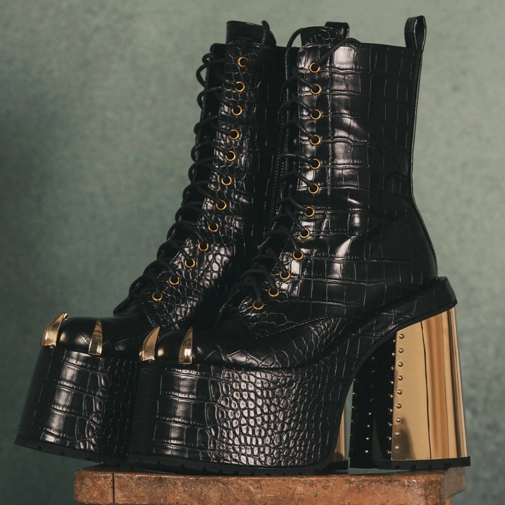 Killstar Reptillia boots brand new